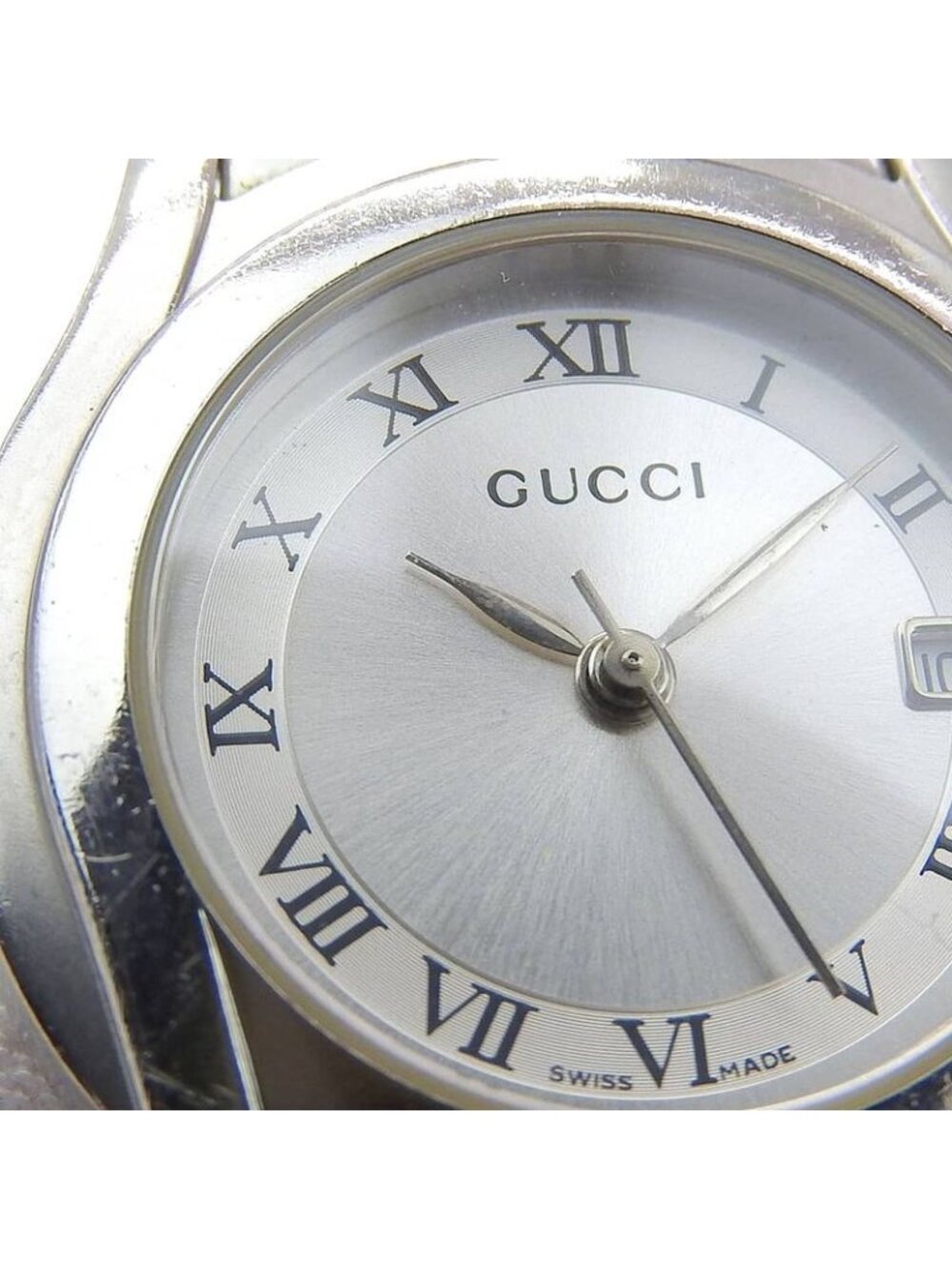 Gucci Stainless Steel Quartz Analog Display Silver Dial Watch - Picture 8 of 8